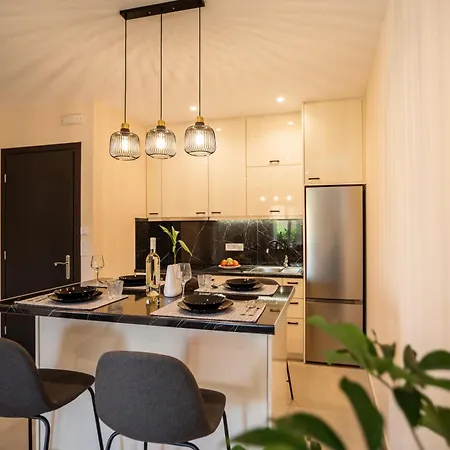 Kogevinas Hill Luxurious Αλεπού